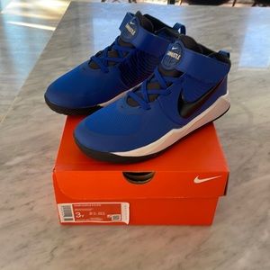 Nike Sneaker Child Team Hustle D9